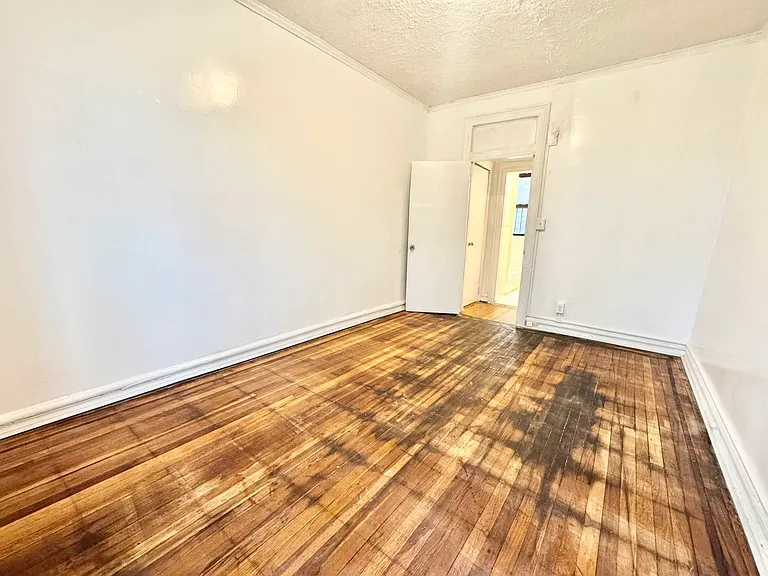 674 47th St #2G — Photo 21