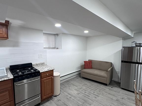 3rd image of 2250 Story Ave #2