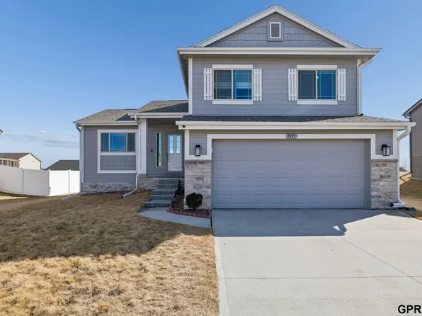 7371 N 165th St, Bennington, NE 68007