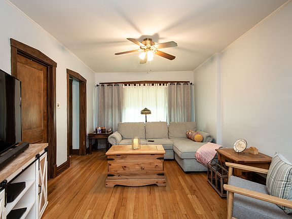 4th image of 2424 N Oak Park Ave