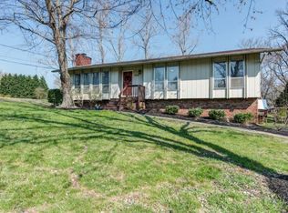 928 Ponder Rd, Knoxville, TN 37923