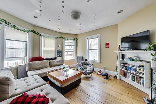 47 Hillside St #2 Photo 1