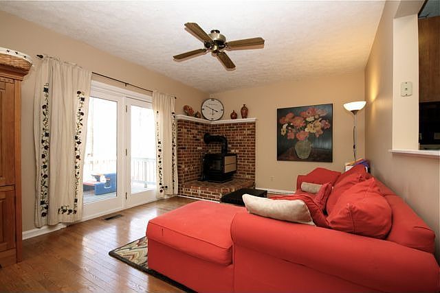 Awesome hardwood floors thru-out first floor. French doors lead to back deck.