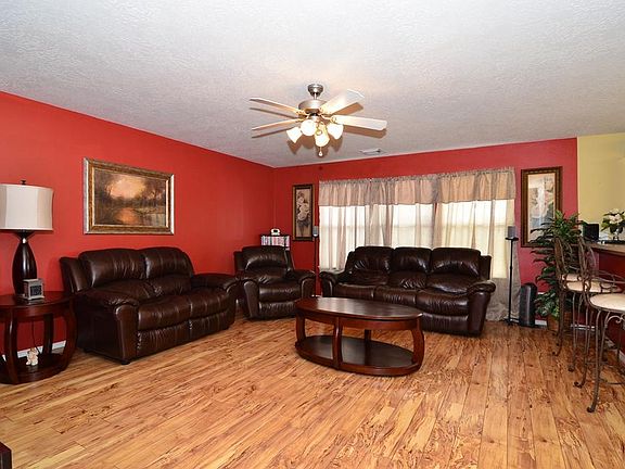 3rd image of 2134 Pickwick Pines Dr