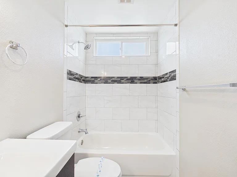 North Park Gem on 33rd Street — Photo 12