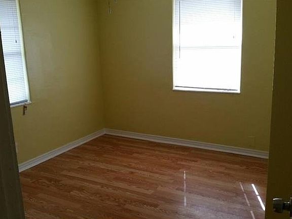 4th image of 4019 E Riverhills Dr