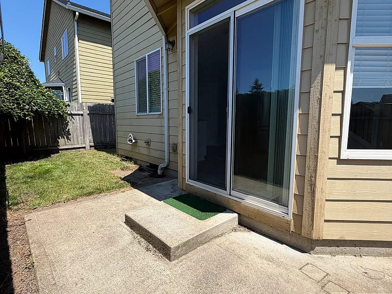 17202 NE 13th Ave — Photo 13