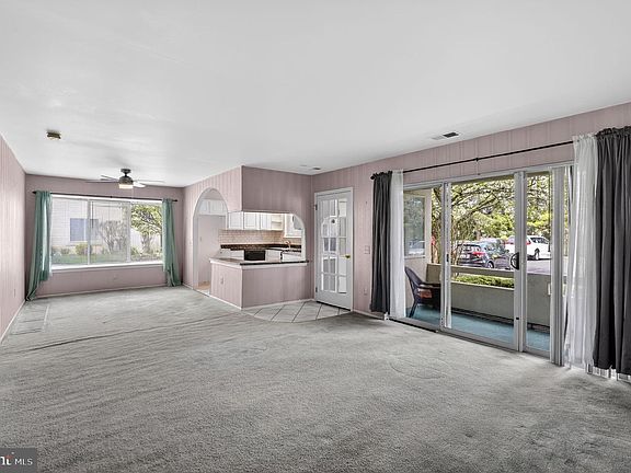 4th image of 154 Benjamin Ct #G154