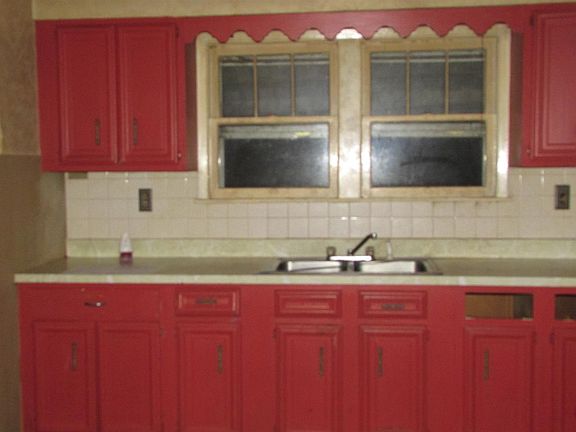 5th image of 1024 Williams St