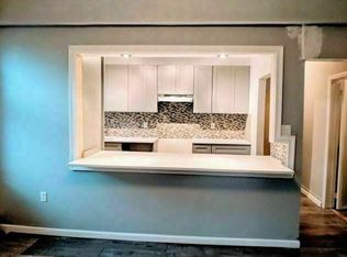 2001 Palmetto St STE 2, Ridgewood, NY 11385