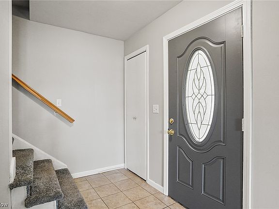 3rd image of 3173 Charles St