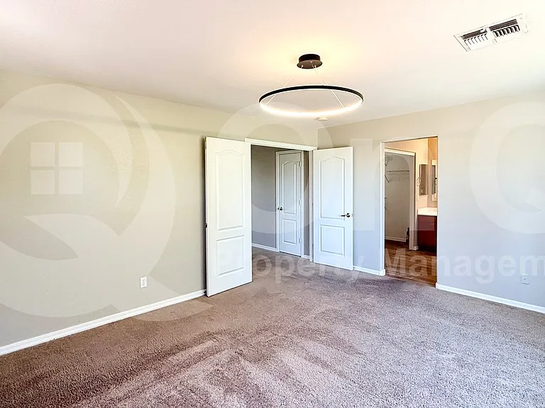 7208 S 30th St — Photo 8