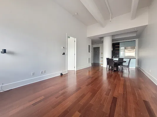 Rented by Kahana Real Estate LLC | media 17