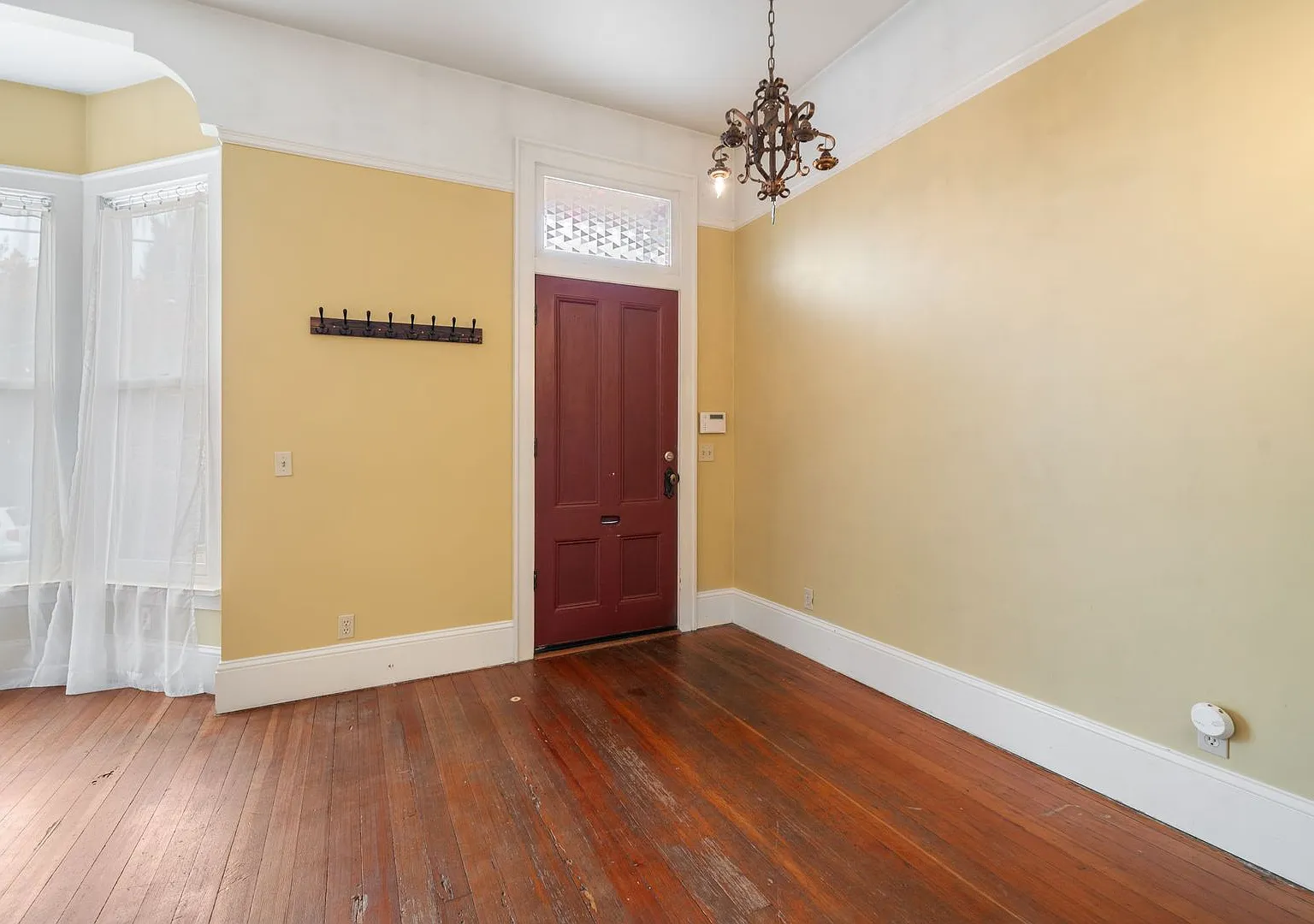 Historic NW PDX Home with Incredible Space, Character & a Private Yard — Photo 4