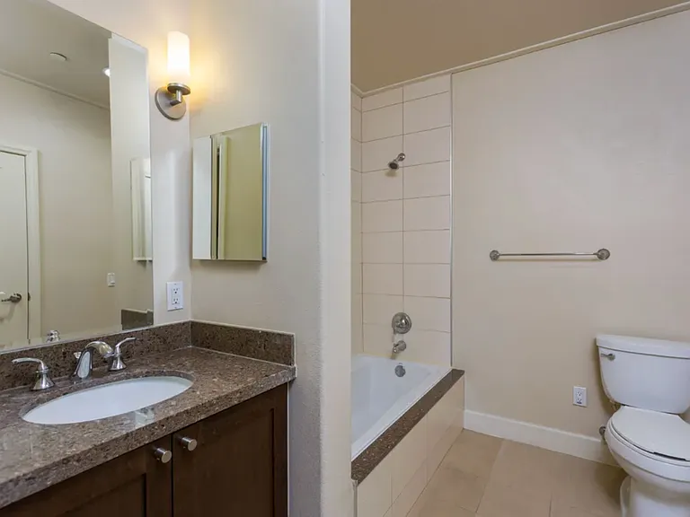 311 S Gramercy Pl #Penthouse 2 — Photo 12