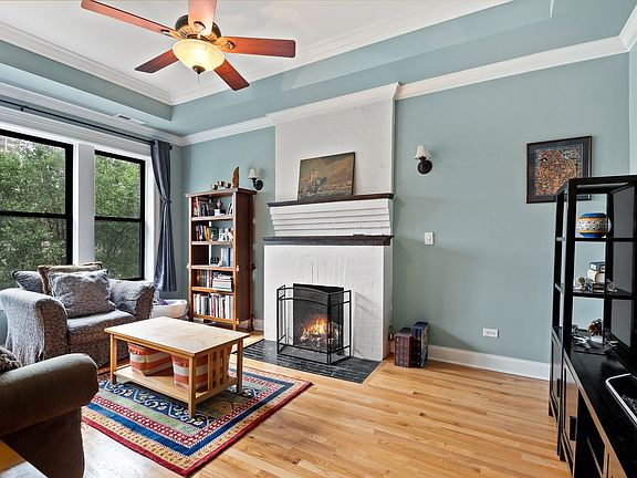 5th image of 4834 N Kenmore Ave APT 3S