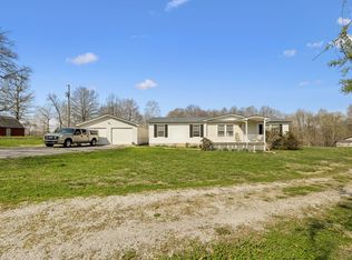 555 Wesley Chapel Rd, Sparta, TN 38583