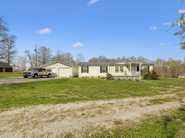 555 Wesley Chapel Rd, Sparta, TN 38583