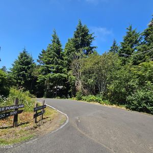 491 Spruceburl Ln, Gleneden Beach, OR, 97388