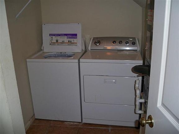 5th image of 2529 Rio Grande St APT 13