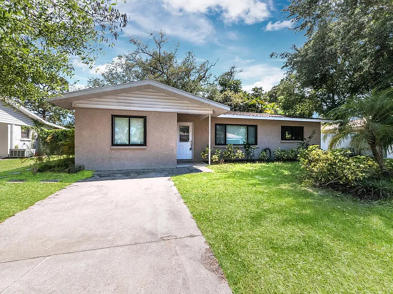 2250 Bougainvillea St — Photo 13