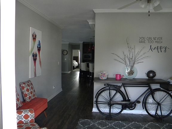 3rd image of 6081 Liberty Dr