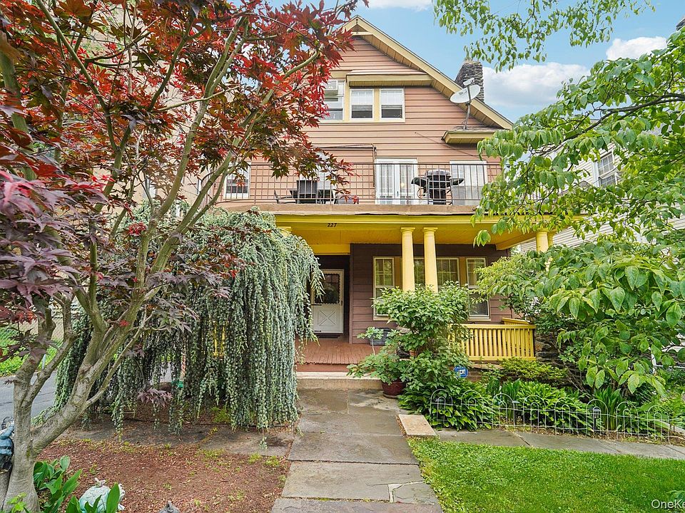 1st image of 227 Valentine Lane