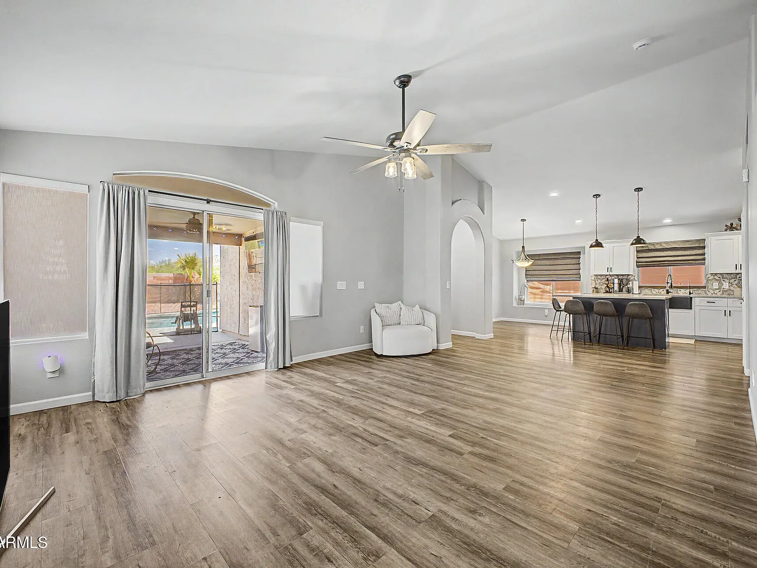 4 bed, 2.0 bath, 1521 sqft, $2,950 — Photo 4