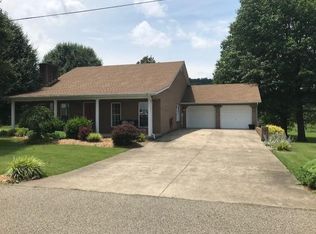 225 Meadows Ln, Wheelersburg, OH 45694