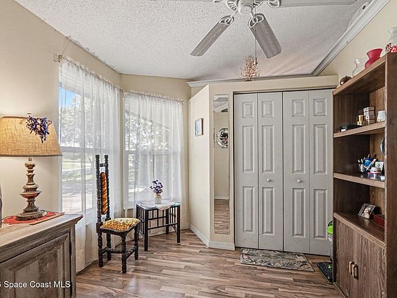 4th image of 225 Chalet Ave