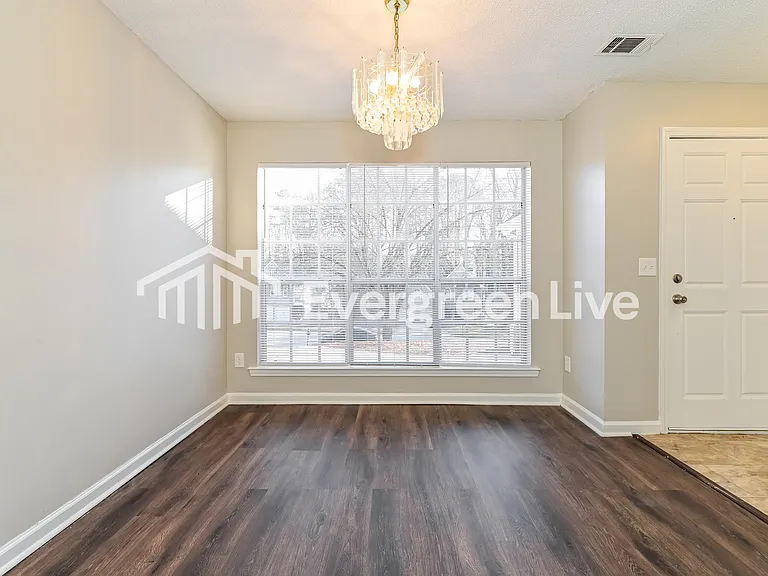 3431 Hollow Oak Dr — Photo 4