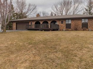 8206 Walnut Grove Ln N, Maple Grove, MN 55311