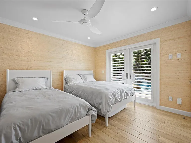 48 Ocean Dr — Photo 21