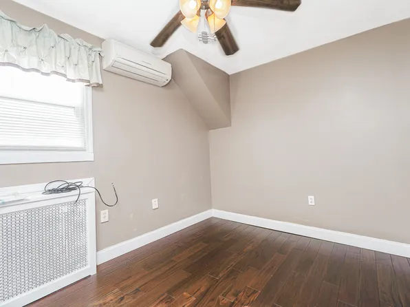 53 Dictum Court image 20 of 26