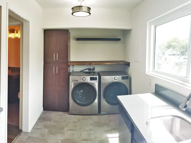 Aviation Townhomes — Photo 12