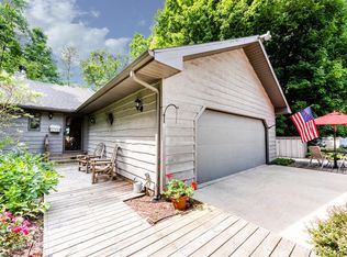 5254 River Rd, Sodus, MI 49126