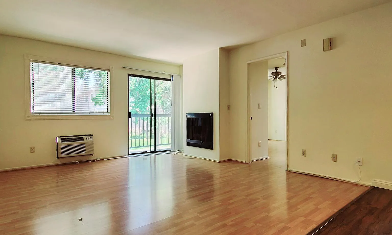 4444 Avocado St — Photo 3