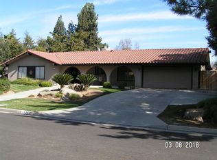 1534 W Escalon Ave, Fresno, CA