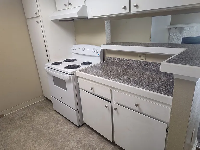 3414 S Eagle St #102 — Photo 4