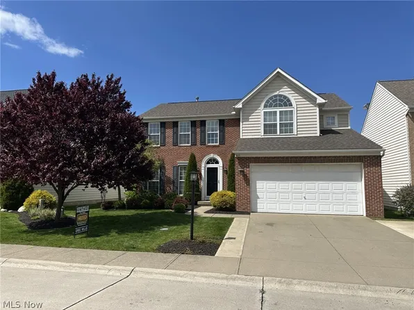 805 Horseshoe Way, Avon Lake, OH 44012