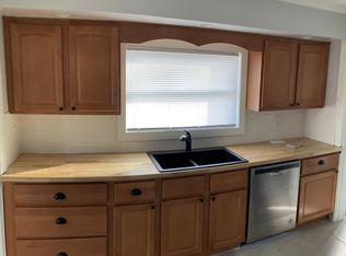 720 W Ridge Rd, Peoria, IL 61614