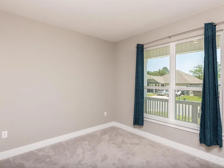 240 Camellia Dr — Photo 13