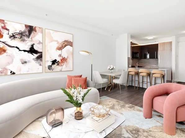 271 West 47th Street image 1 of 13