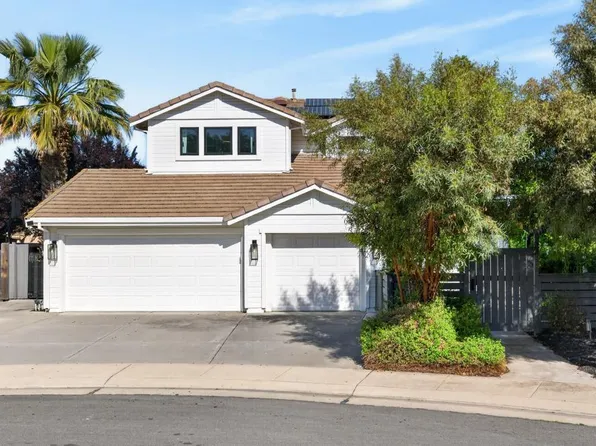 14 Hiller Ct, Woodland, CA 95776