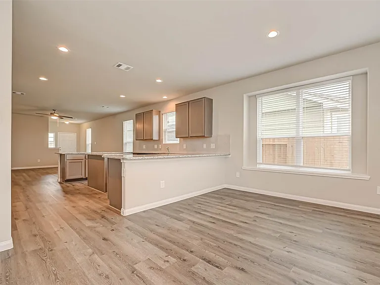 2507 Steelhead Dr — Photo 6