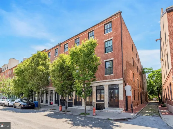 38 N Front St #3B, Philadelphia, PA 19106