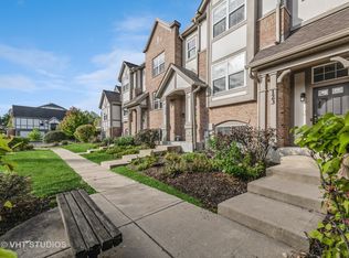 123 Rosehall Dr, Lake Zurich, IL 60047