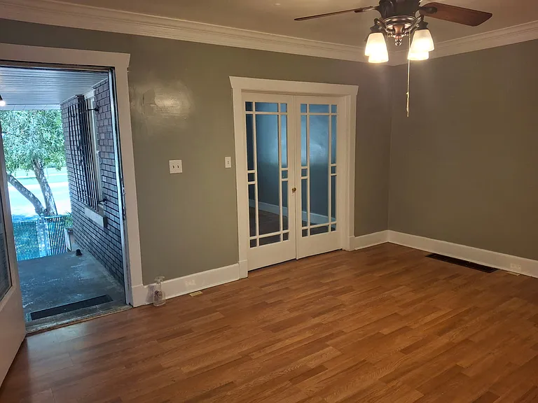 579 W 200 N — Photo 8