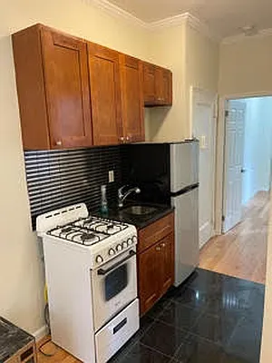 Rented by Compass | media 10