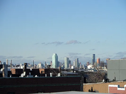 Rented by East Coast Management Solutions | media 3